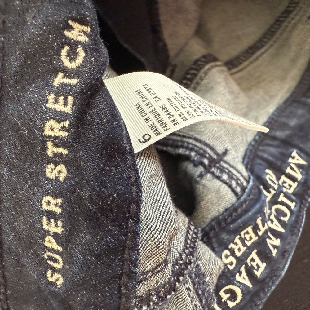 American Eagle Outfitters Super Stretch High Rise Shorts Size 6 - Picture 4 of 4